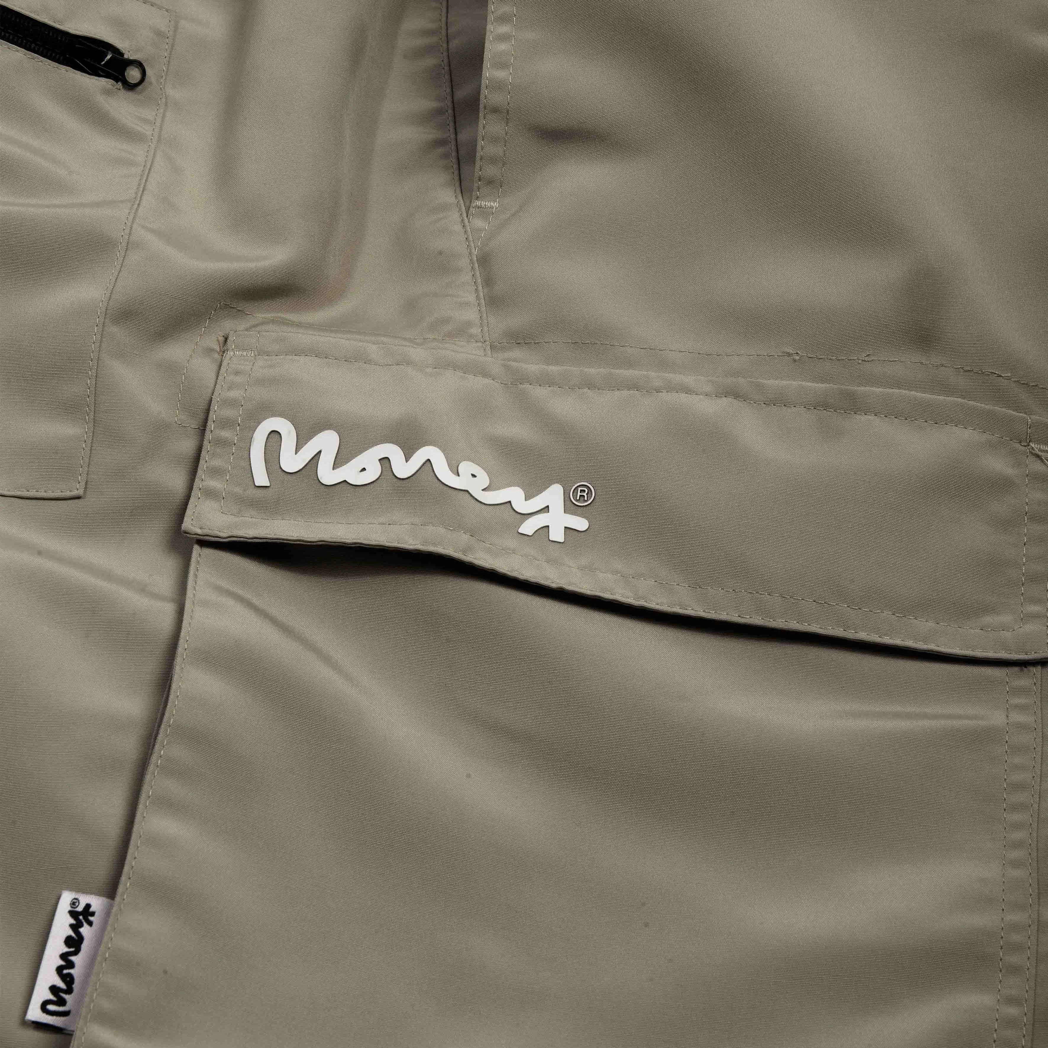 CARGO ENGINEERED SHORTS - KHAKI